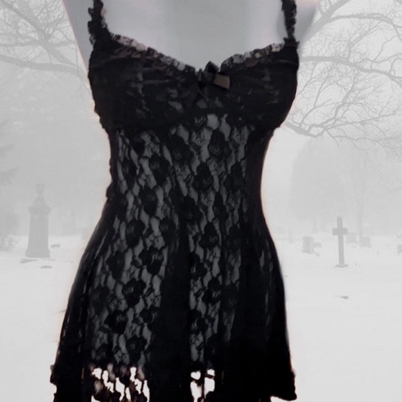 MADISON BEER BABYDOLL LACE FLORAL SLIP DRESS - brass-copper-parts.com MADISON BEER BABYDOLL LACE FLORAL SLIP DRESS - brass-copper-parts.com